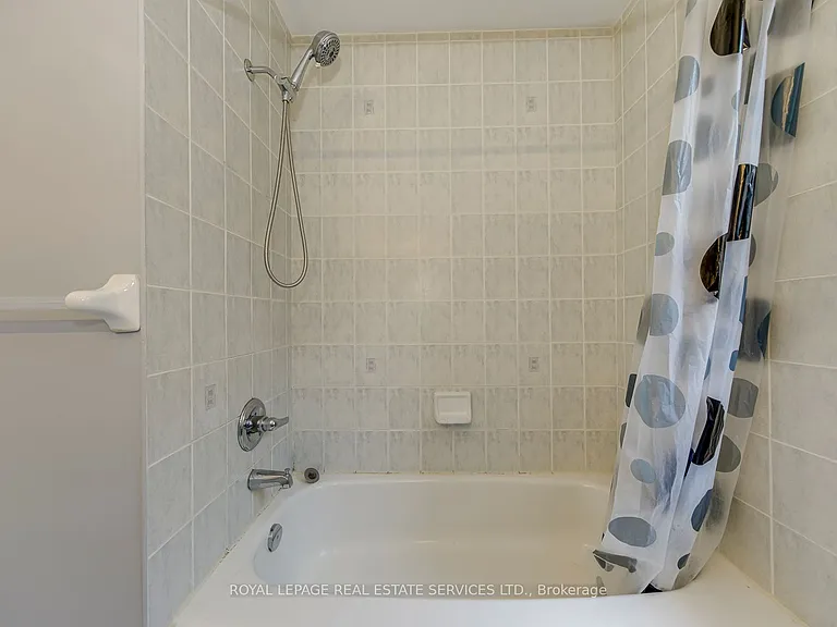 9 Barnstone Dr — Photo 36