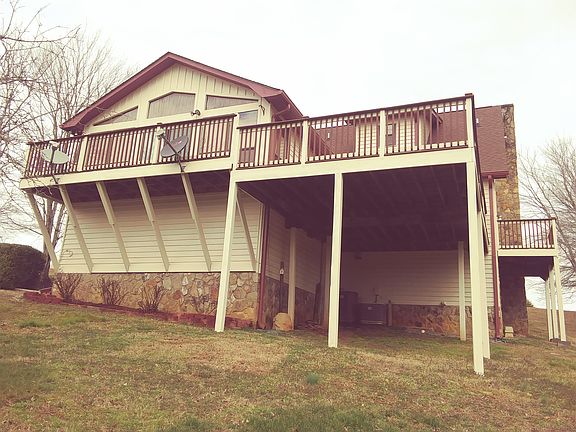 LG. DECK FROM FAMILY ROOM