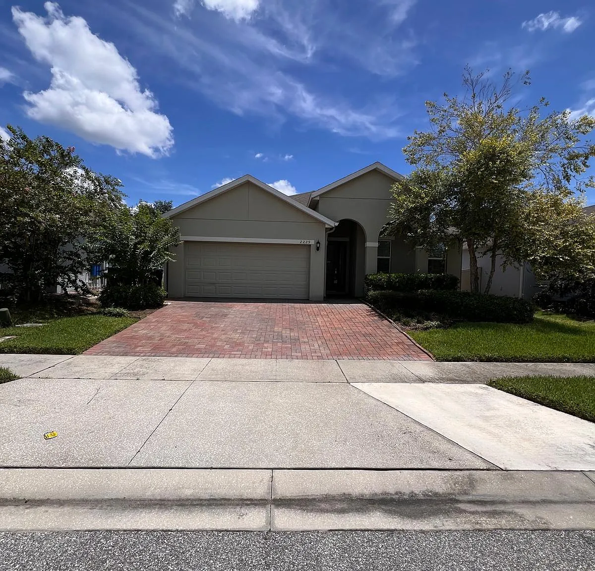 4 bed, 1969 sqft, $2,800 — Photo 1