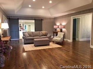 5th image of 5521 Holyoke Ln