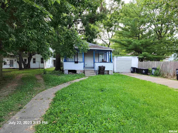 2131 N Prospect Rd, Peoria, IL 61603