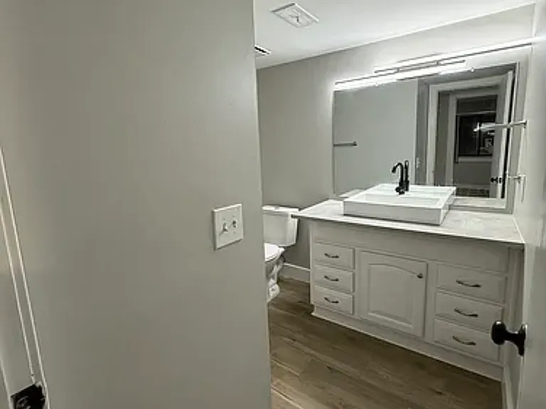 Legacy at Shoreline Apartments — Photo 23