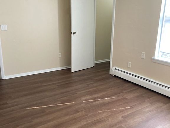 3rd image of 906-12 Morris St #1