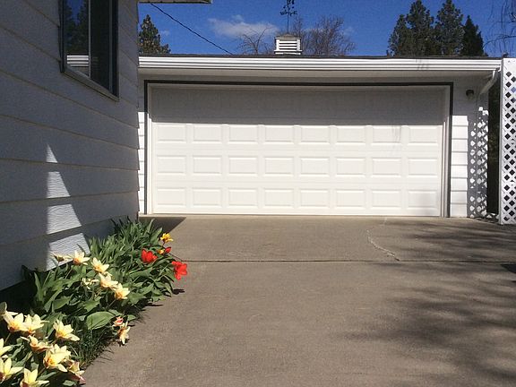 2nd image of 3228 W Rosewood Ave