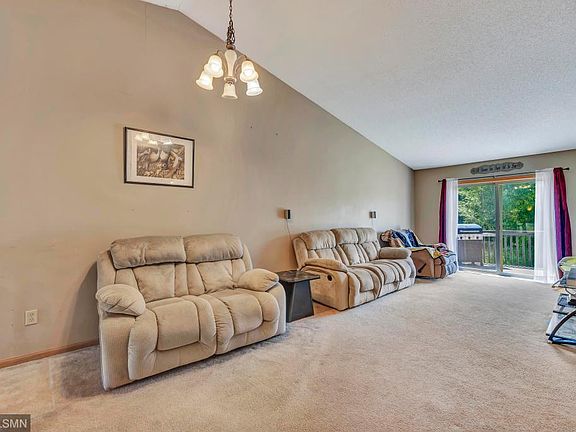 4th image of 1113 Honeysuckle Ln SE