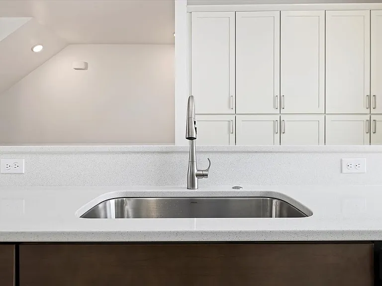 1624 N Mumbarto Ln — Photo 13