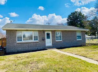 901 N 15th St, Rochelle, IL 61068