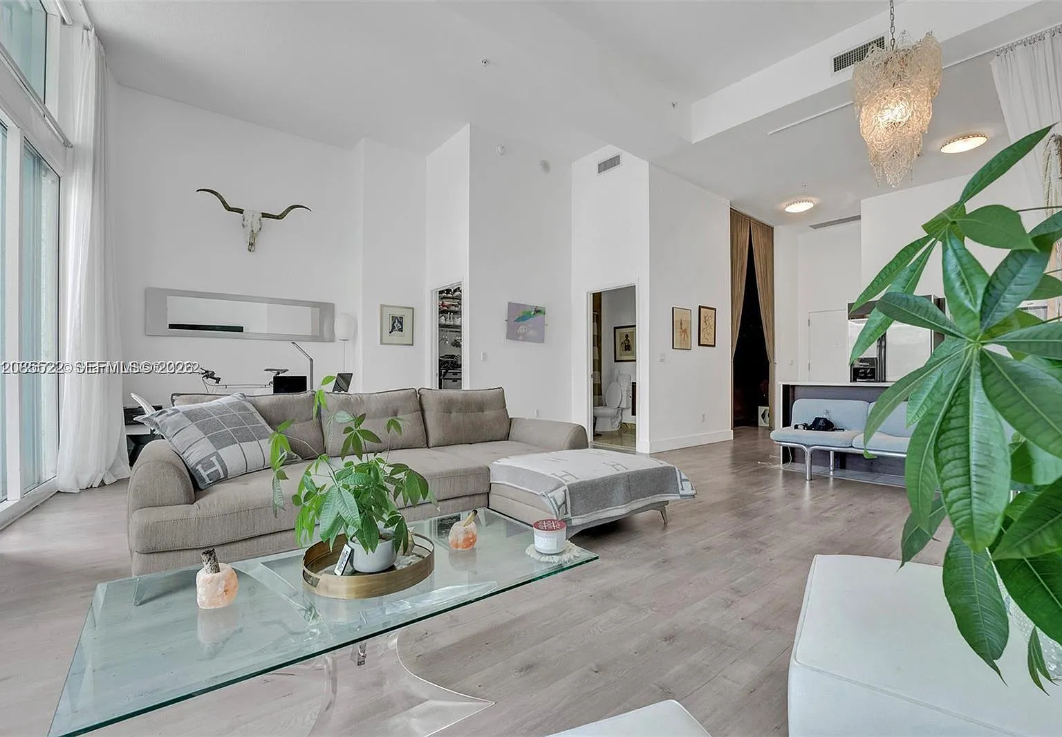Quantum On The Bay Condo — Photo 3