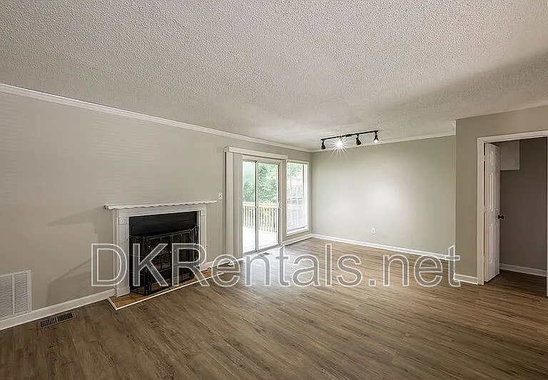 3538 Kennesaw Station Dr NW — Photo 9