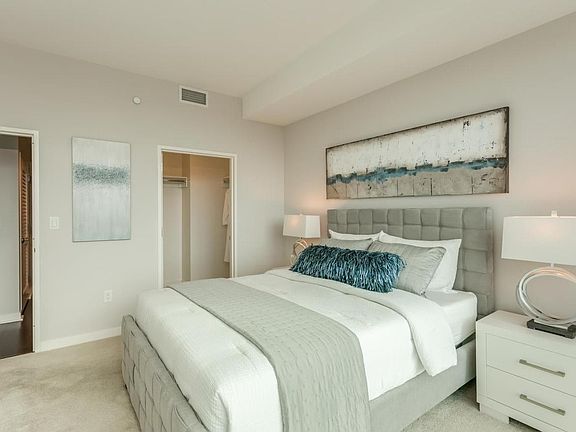 2nd image of 38 N Almaden Blvd Unit 1003
