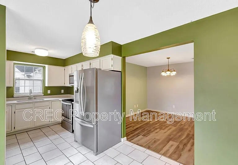 207 Lynton Ct — Photo 9