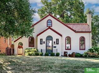 4443 William St, Omaha, NE 68105