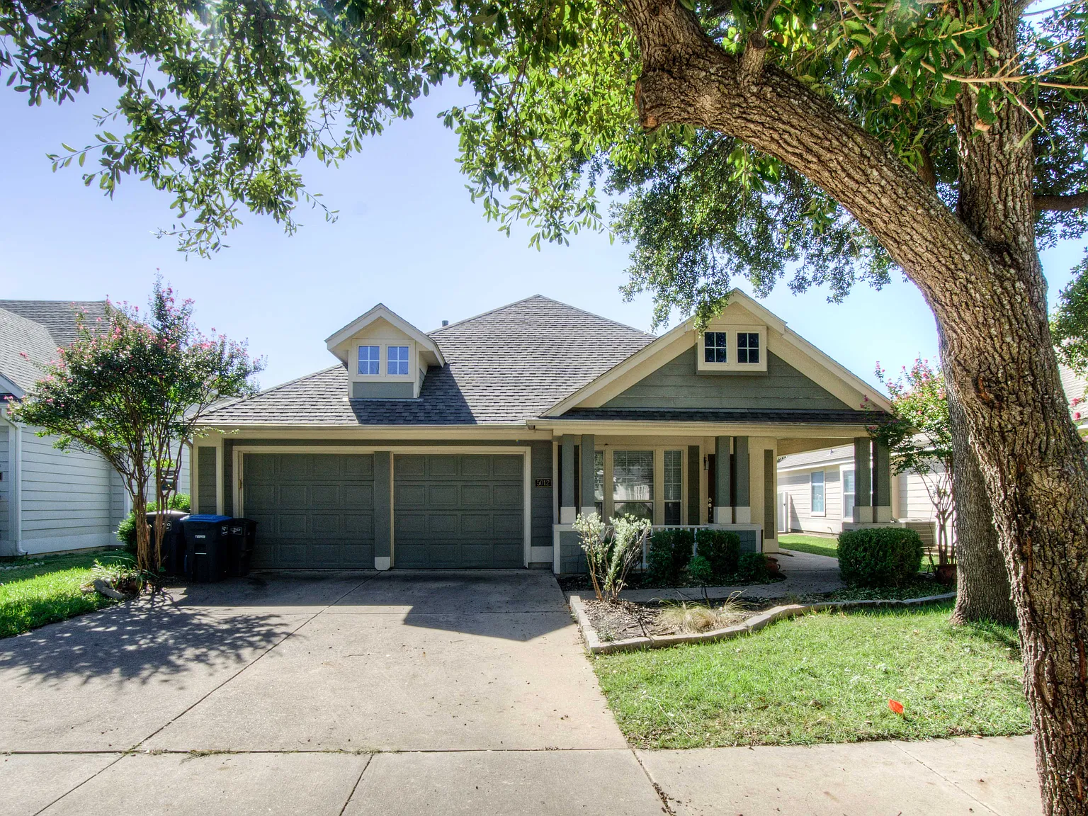 3 bed, 1943 sqft, $2,400 — Photo 1