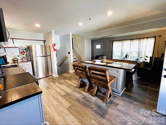5th image of 4721 Farm Pond Ln