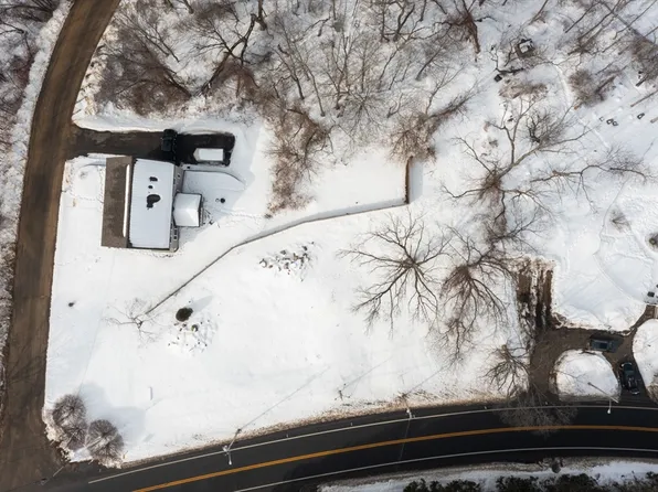 85 Main St, Groveland, MA 01834