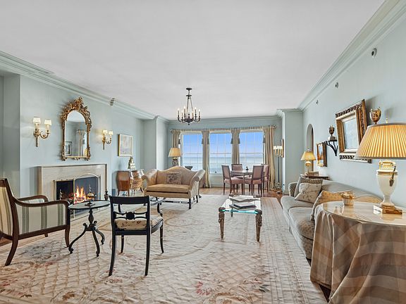 3rd image of 3920 N Lake Shore Dr APT 12S