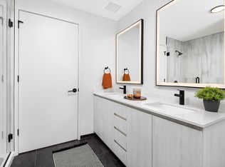 1301 W Washington Blvd #924, Chicago, IL 60607