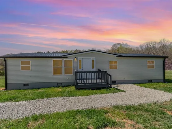 5006 Old Coleridge Rd, Ramseur, NC 27316