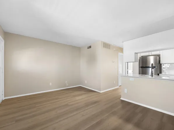 3012 Whisper Oaks Ln APT J, Georgetown, TX 78628