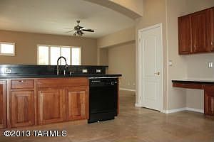 5th image of 1008 W Leatherleaf Dr