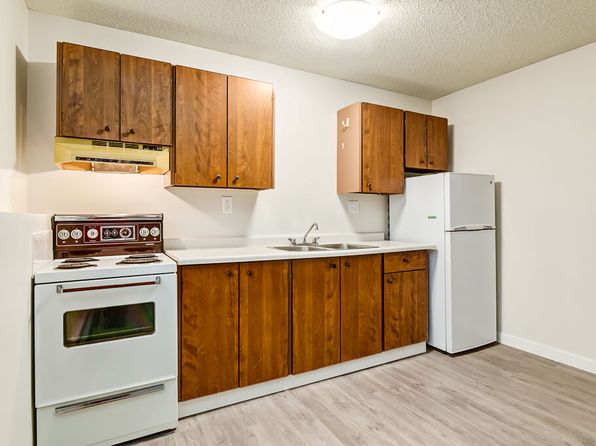 Cliff Manor Apartments | 5520 51st St, Lloydminster, AB