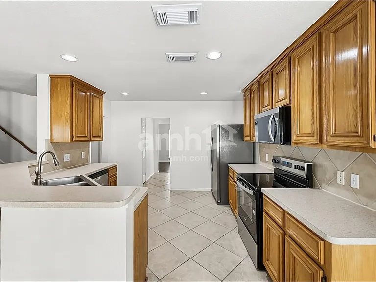 11011 Pierce Valley Dr — Photo 4