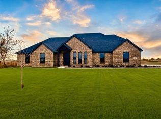 1165 Deerfield Dr, Wills Point, TX 75169