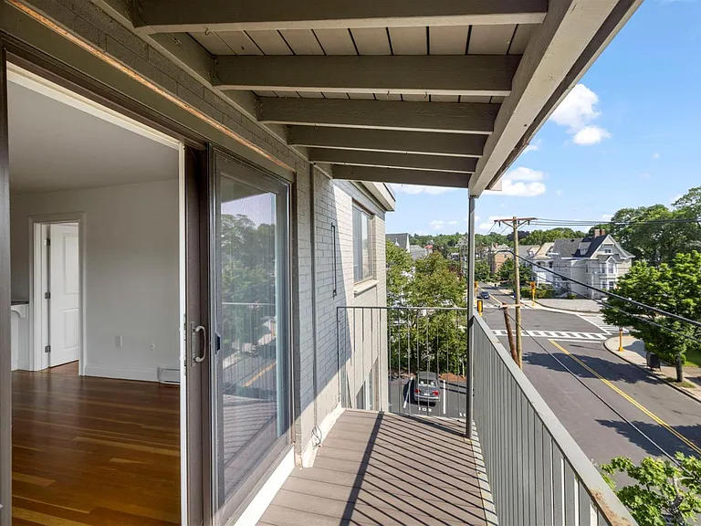 134 Summer St — Photo 12