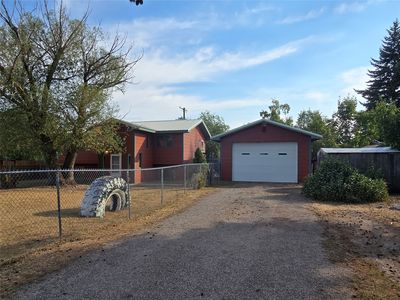 830 11th St W, Columbia Falls, MT, 59912