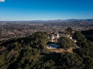 9767 Santos Ranch Rd, Pleasanton, CA 94588