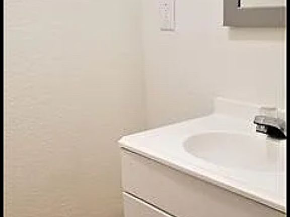 2nd image of 1105 W 33rd Ave