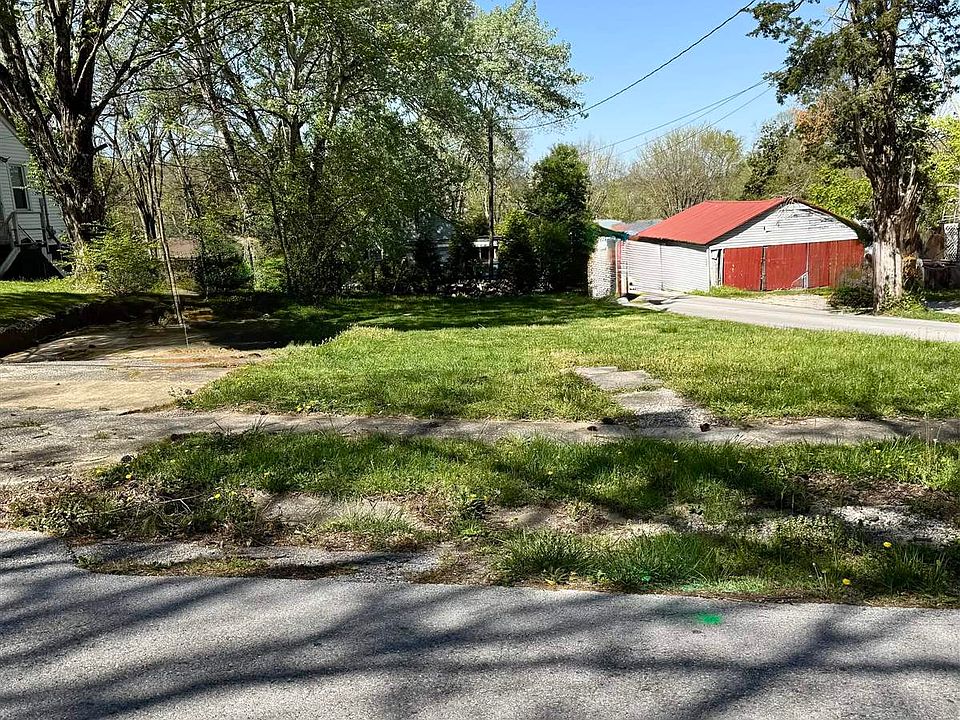 1st image of 840 Armstrong St