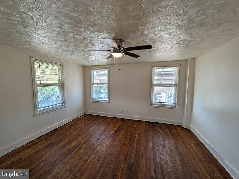 3018 Larue Sq E — Photo 46