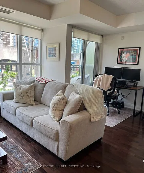 1430 Yonge St #203 — Photo 8