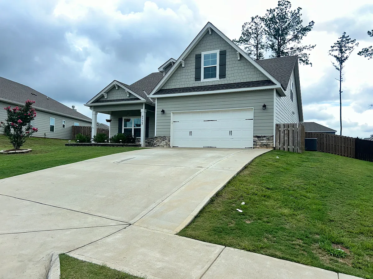 Building Photo - 9728 Ponder Dr