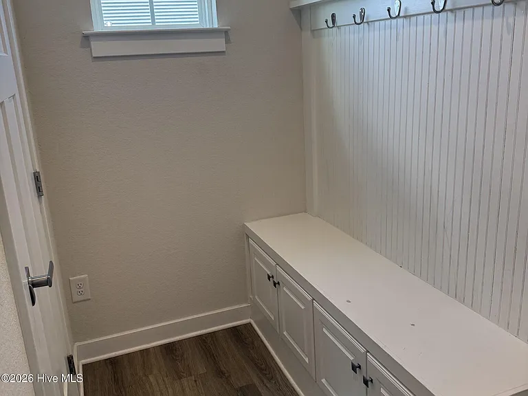 407 Green Lake Rd — Photo 28