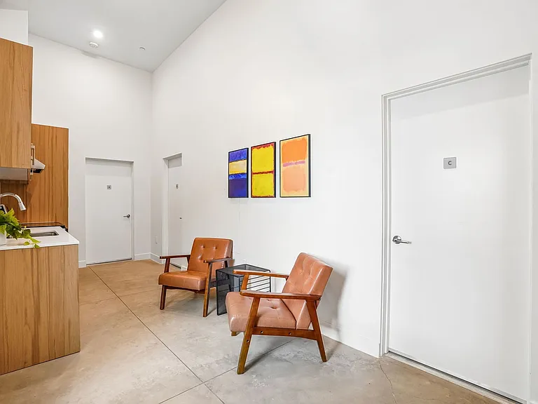 Step Designer Studio Community Living — Photo 37