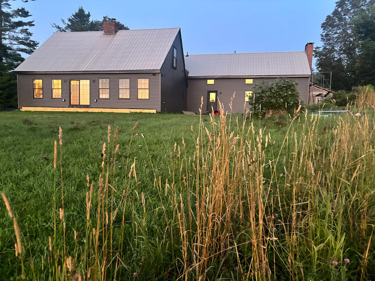 Building Photo - Waterman Farm Rd