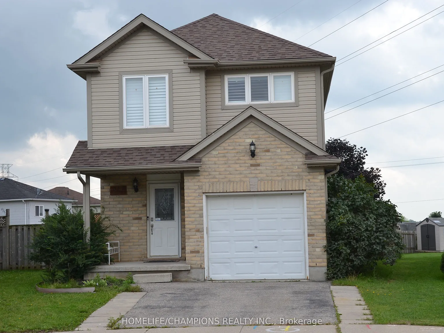 4 bed, $2,900 — Photo 1