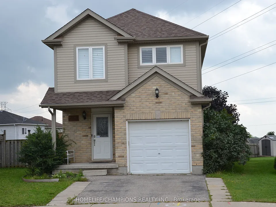 132 Henhoeffer Cres