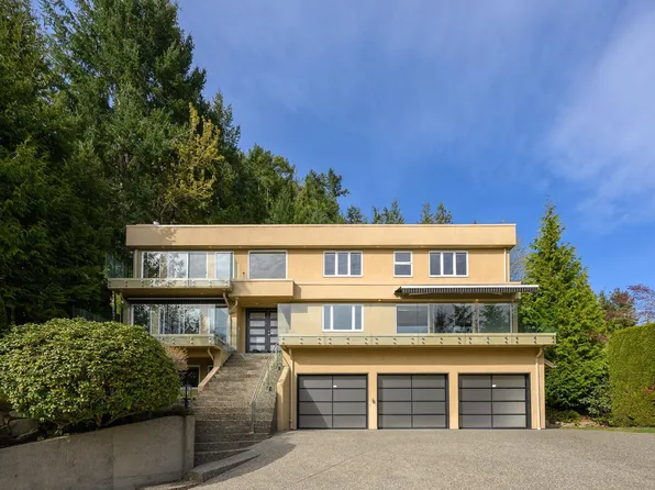 4827 Northwood Pl, West Vancouver, BC V7S 3C5