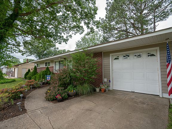 3rd image of 769 De Laura Ln