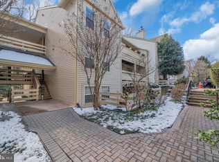 2233 Lovedale Ln APT L, Reston, VA 20191