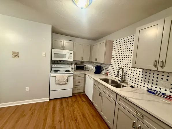 46 Gibbs St APT 1D, Worcester, MA 01607