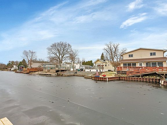 3rd image of 238 Fossil Cove Ln