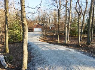 5812 Deer Hill Rd, Waterloo, IL 62298