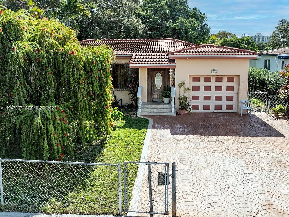 1st image of 2830 SW 17th St