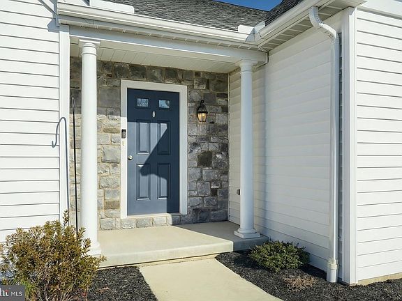 3rd image of 1705 Fountain Rock Dr