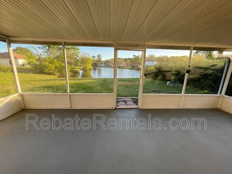 10538 Lantana Lakes Dr N — Photo 6