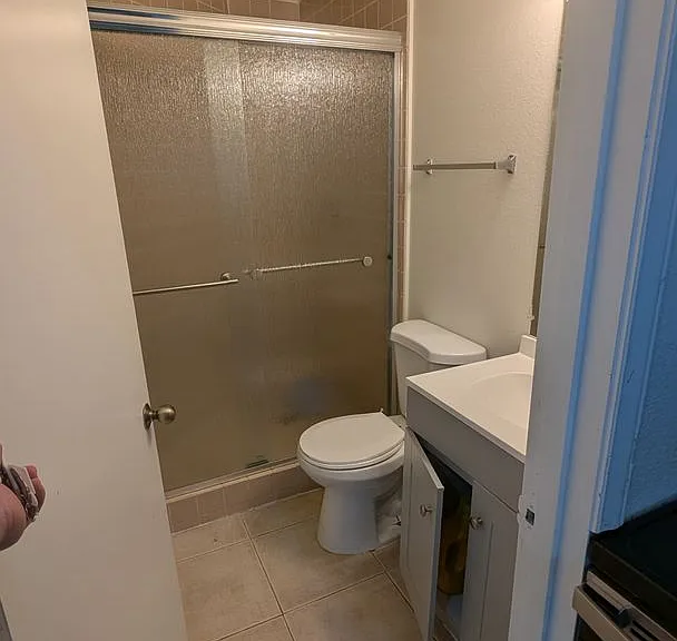 7460 Woodlawn Ave NE — Photo 10